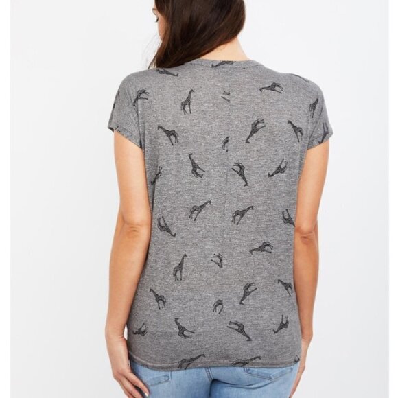 A Pea In the Pod Women's Maternity Size Small Gray Giraffe Print T-Shirt - Picture 2 of 11